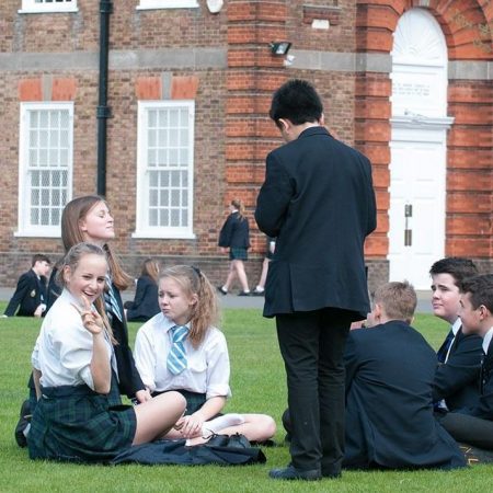 CHURCHILL HOUSE SCHOOL Лондон — летние каникулы для детей от 10 до 17 лет.